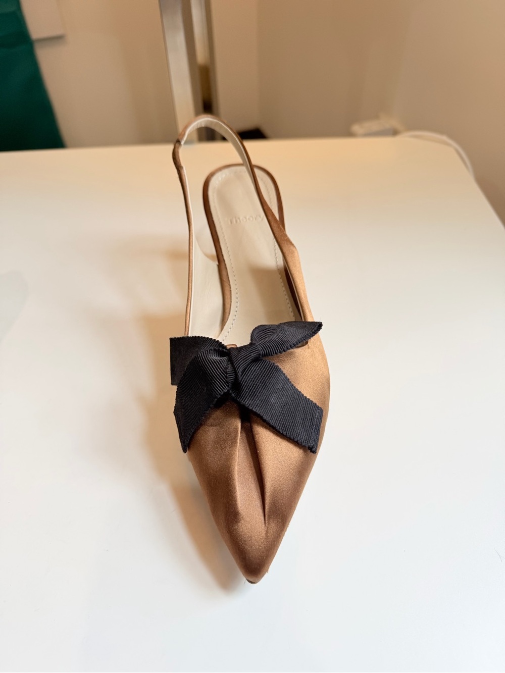 Theory Bronze Satin Slingback Heels Pointed Toe Black Bow Size 38.5 8.5 Italy - Picture 11 of 14
